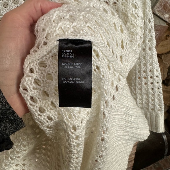 Dex Open-Knit Pullover Sweater in White - Sz Small - Picture 4 of 5